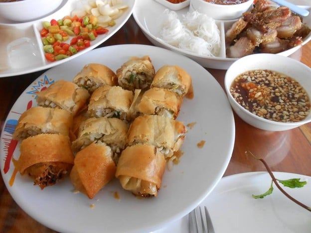 นางแหนมเนือง