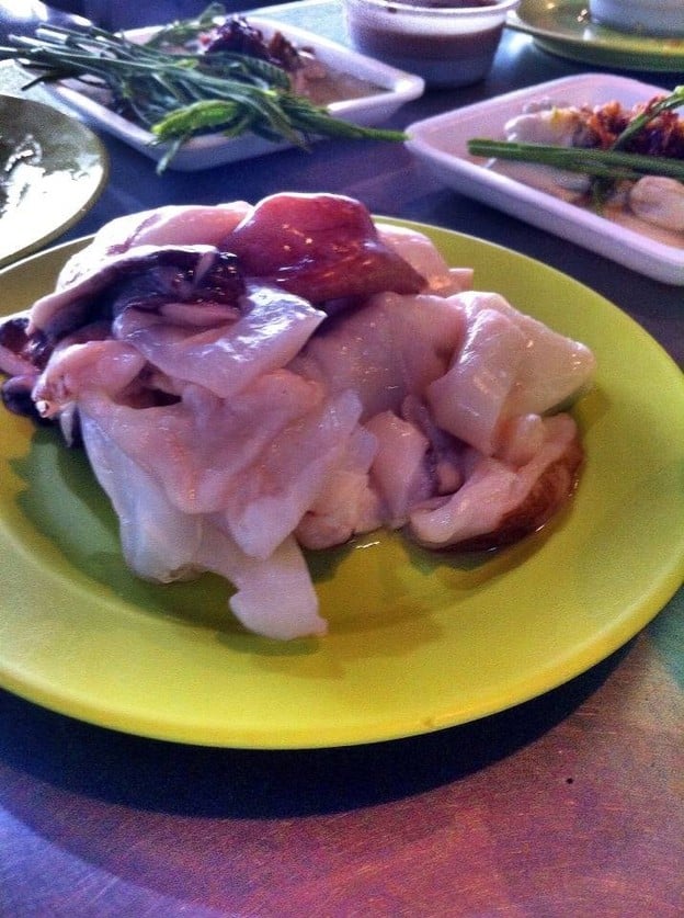 ริมน้ำ หมูกระทะ