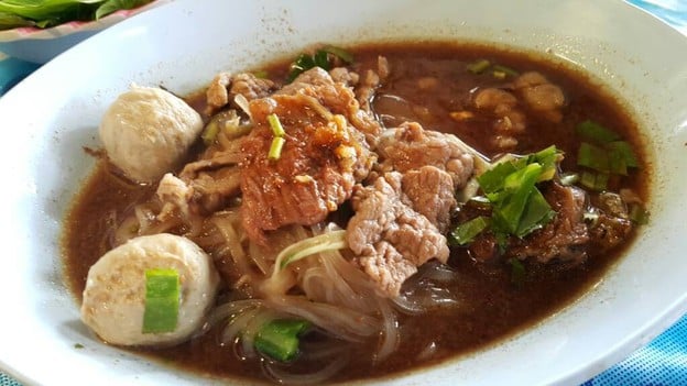 ก๋วยเตี๋ยวเรือเจริญรสเด็ด