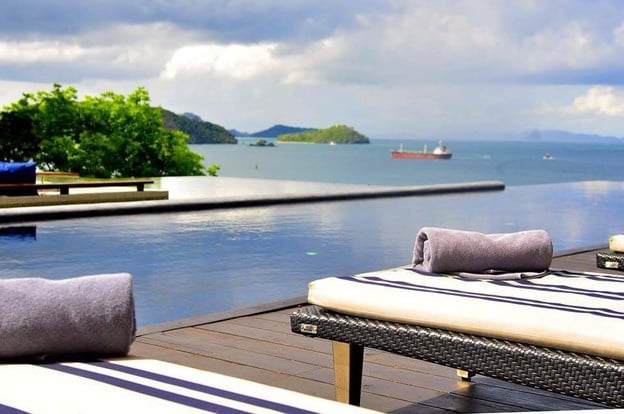 Baba Pool club โรงแรม SRI PANWA