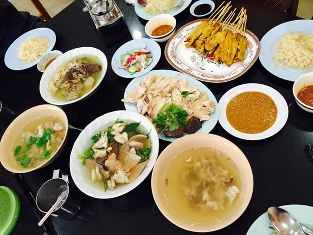 ข้าวมันไก่รักกาแฟ