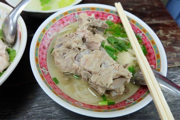 เจ๊นิ ข้าวต้มปลา-บะหมี่เกี๊ยว