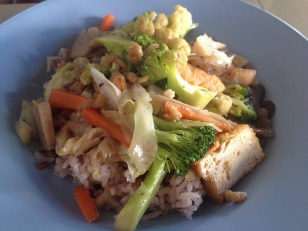 น้ำเต้าหู้ ของทอด ป้าบูรณ์ ข้างโรงเรียนวัดสวนดอก