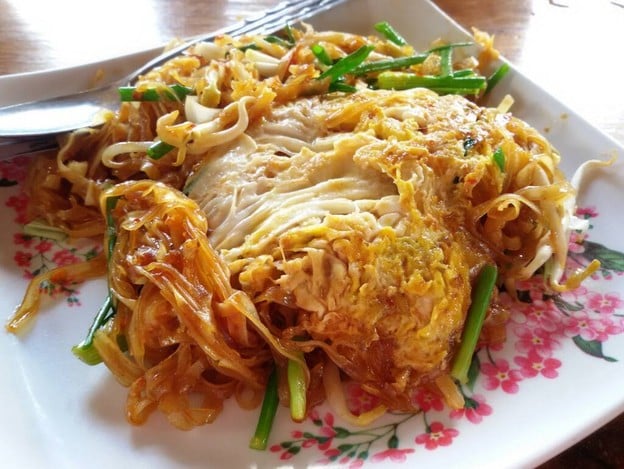 ผัดหมี่กระโทก (ป้าเปลื้อง)