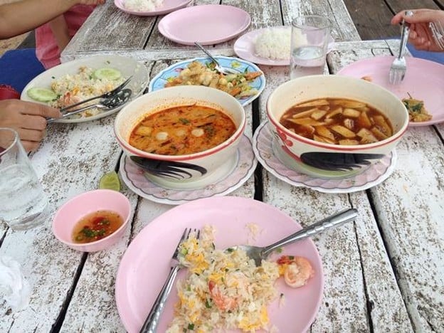 ครัวเฉลียงลม