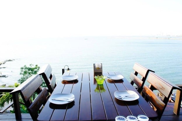 ริมผา ลาภิน