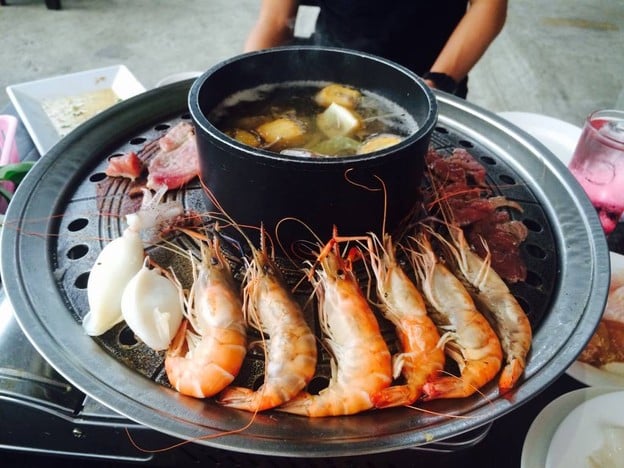 ขนมจีน - ลักจุ่ม มุมตึก