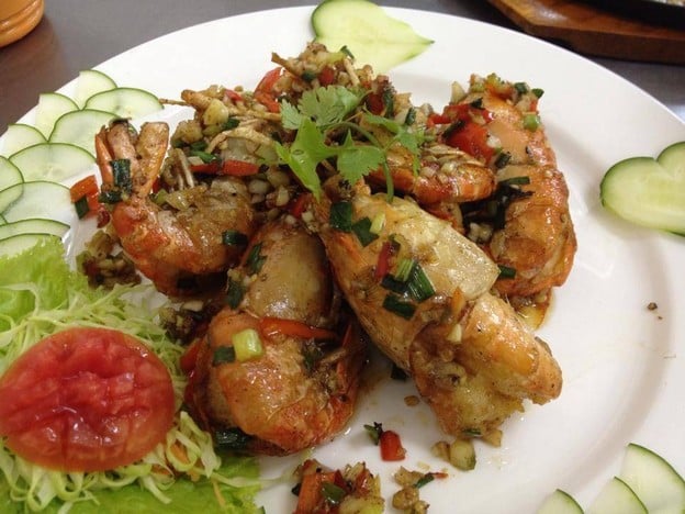 หนึ่งกินเต็มและบ่อตกกุ้งกินเต็ม