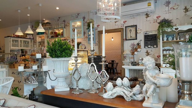 Borbaimai Pattaya Cafe & Bistro พัทยา