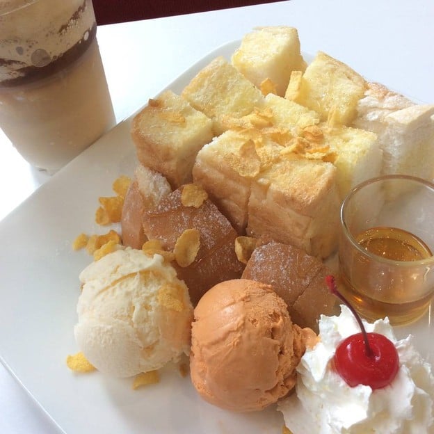 Panya Cafe (ปัญญา คาเฟ่)