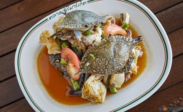 ครัวพิมล ส้มตำ ไก่ทอด ผัดไทย หอยทอด ตลาดเสรีมาร์เก็ต เดอะไนน์