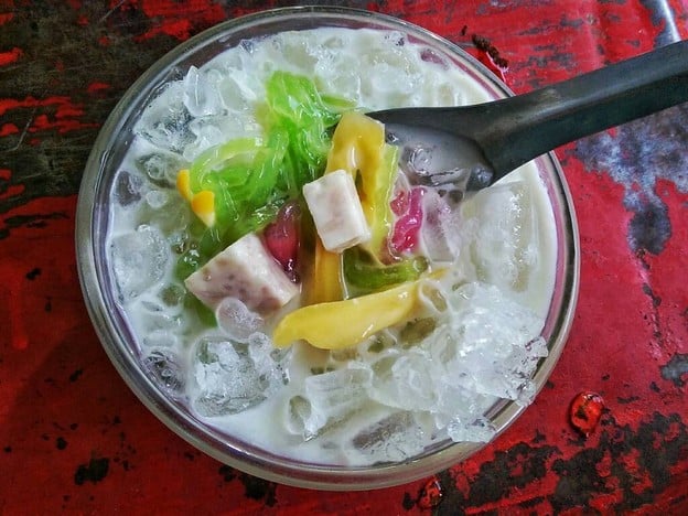 บัวลอยไข่หวานทรงเครื่อง (บัวลอยไม่มีสาขา)