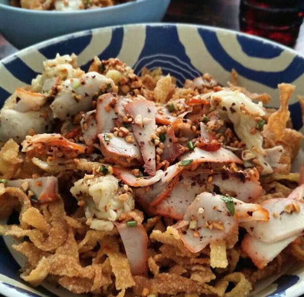 นายเบี้ยว บะหมี่หมูแดง