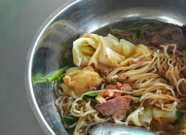 แม่จันทร์ หมี่เกี๊ยว