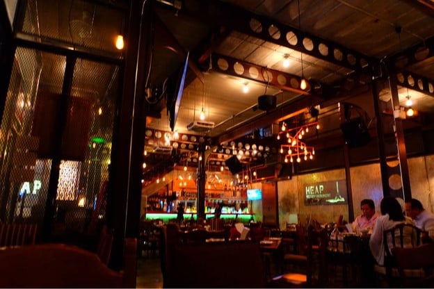 HEAP Cafe' & Restaurant อนุสาวรีย์ชัยฯ