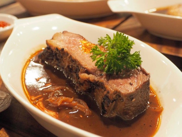 Love Me Tender le bistro TTN Avenue (Sathorn-Nanglinchi)