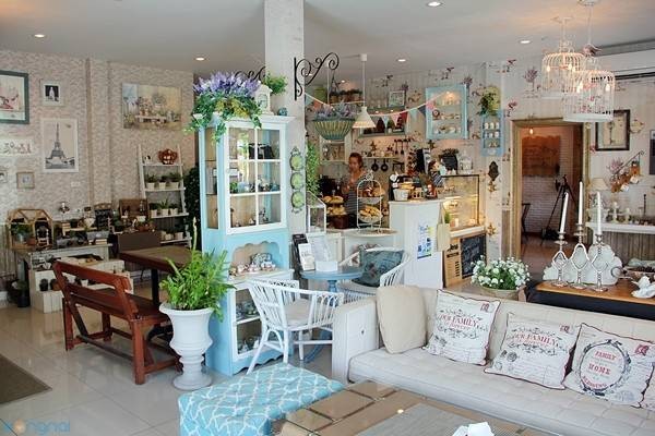 Borbaimai Pattaya Cafe & Bistro พัทยา