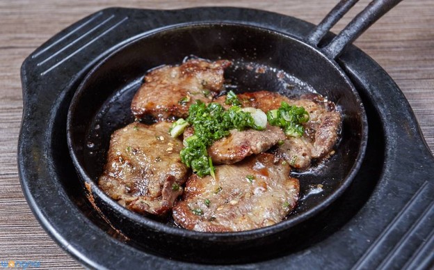 THE BROWN DOOR (MAGURO ZANMAI)