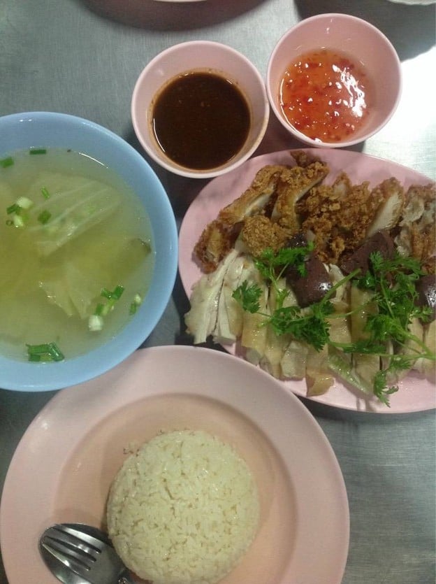 ราชาข้าวมันไก่ ตลาดธานินทร์