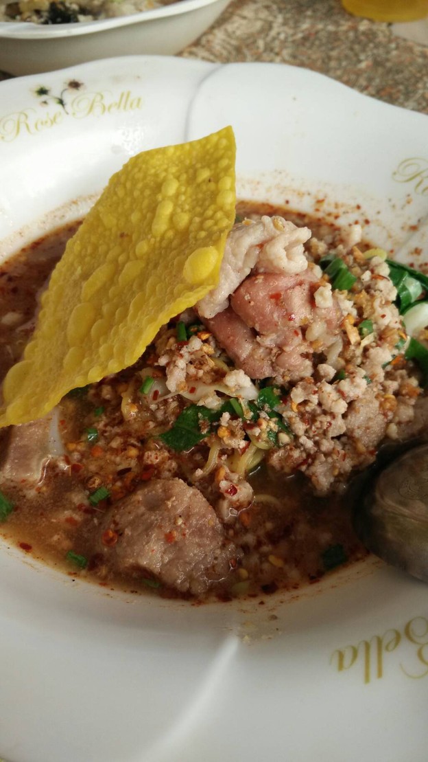 ก๋วยเตี๋ยวดู๋ดี๋ เจ๊อุ๊ หนองมน บางแสน