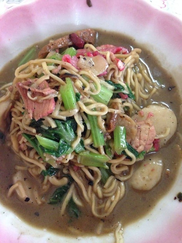 บะหมี่โกล้าน