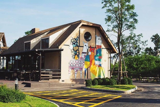 Alpaca Restaurant Cha-Am