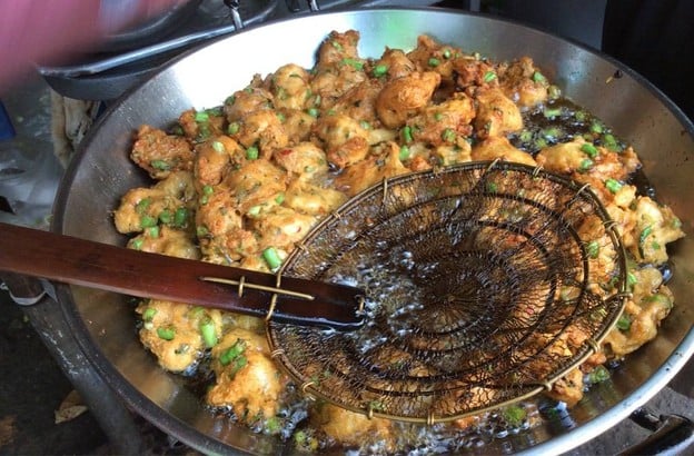 คุณย่าถวิล ทอดมันปลากราย