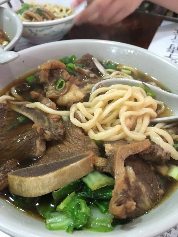 Taoyuan Street Beef Noodles (桃源街牛肉麵)