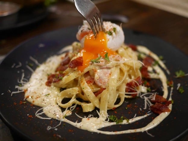 Shaka Grill & Bar อารีย์