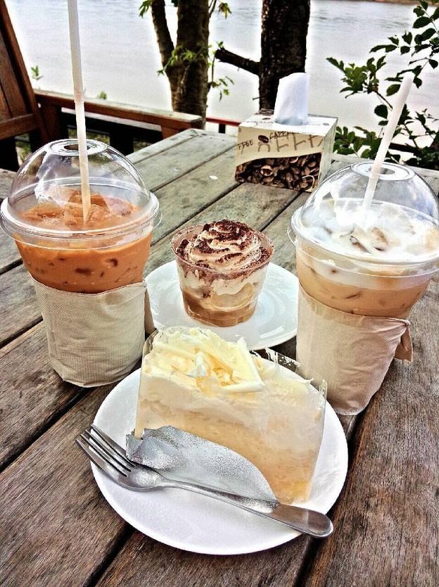 เมนูของร้าน Toffee Coffee by Baan Supichaya บ้านสุพิชญา @ริมโขง ถนนคนเดินซอย 14