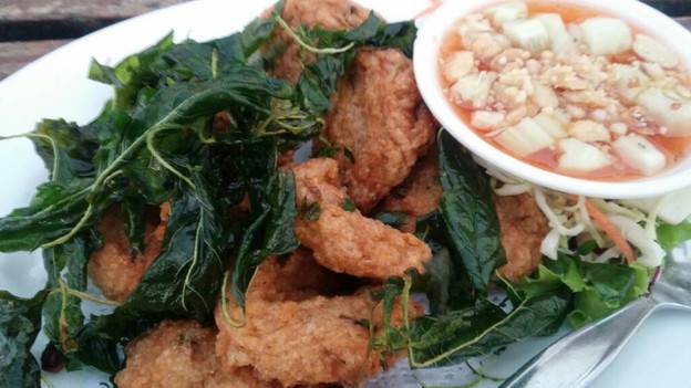 กินลมชมสะพาน