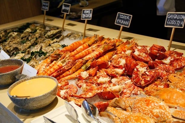 The Deck ตรีสรา ภูเก็ตวิลล่า แอนด์ เรซิเดนซ์