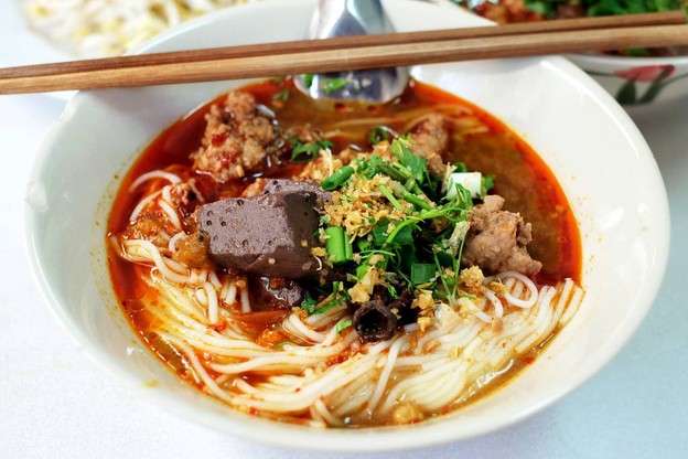 เมนูของร้าน น้ำเงี้ยว ป้าสุข