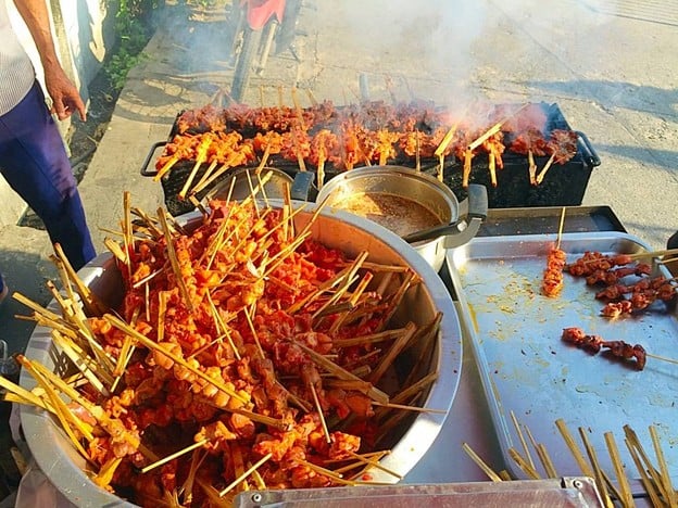 บรรยากาศ ไก่ย่างตาเหลียว