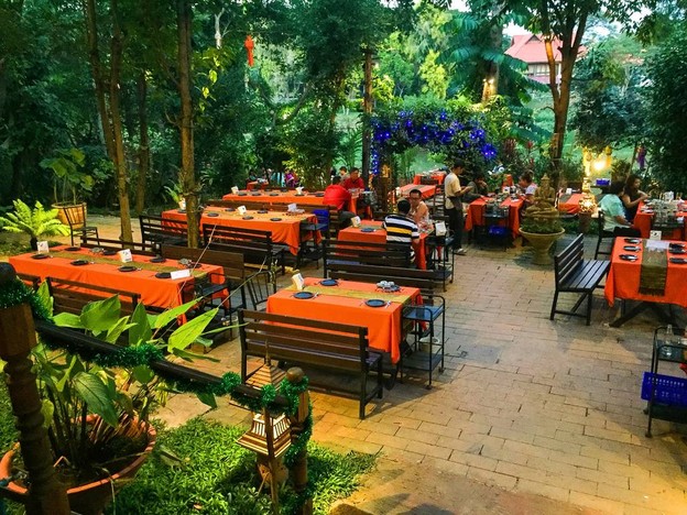 บรรยากาศ เฮือนสุนทรี