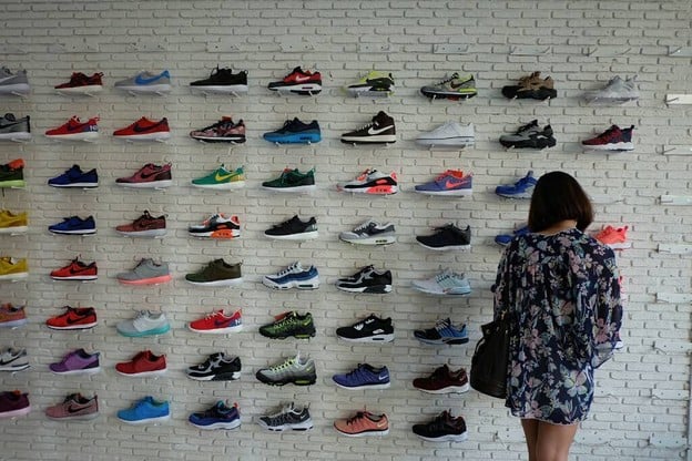 Carnival Coffee & Kicks สยาม