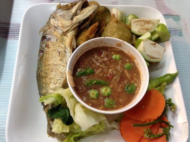 ข้าวน้ำพริกปลาทู (ป้าไพ)