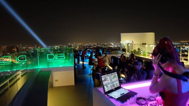 D.I.B. D Varee Inspiration Bar