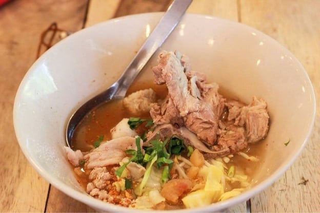 เมนูของร้าน ก๋วยเตี๋ยวต้มยำหมูชากังราว