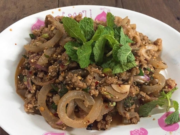 ลาบเกินร้อย สืบศิริ