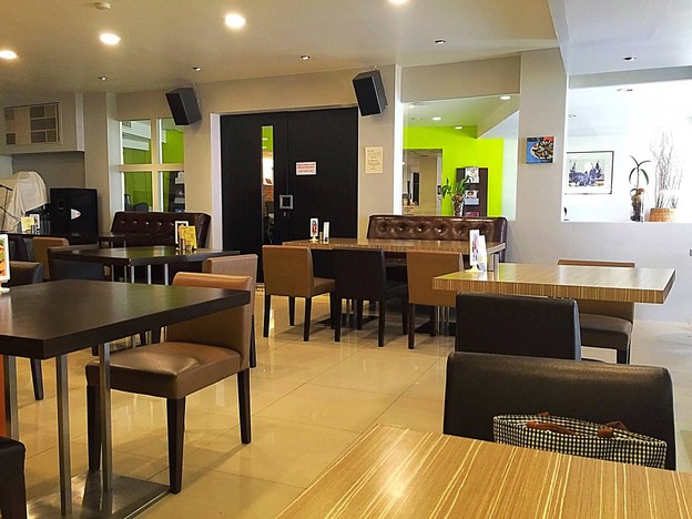 บรรยากาศ Reno Cafe