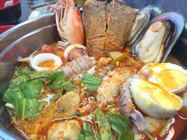 เมนูของร้าน แม่เจริญ หนองมน