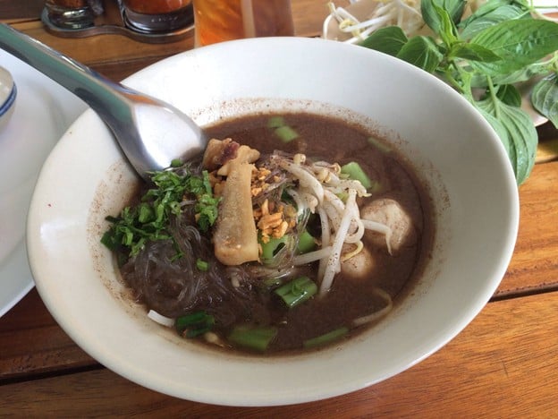 เมนูของร้าน ก๋วยเตี๋ยวเรือลอยลำ