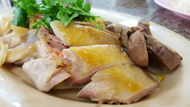 ข้าวมันไก่รักกาแฟ คลังเก่า (เฮียเอ้) ข้างคลังเก่า