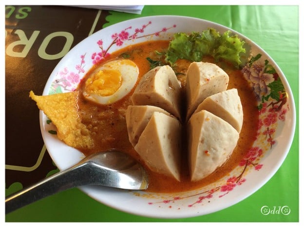 เมนูของร้าน ก๋วยเตี๋ยวต้มยำกุ้งน้ำข้น หลังมช.