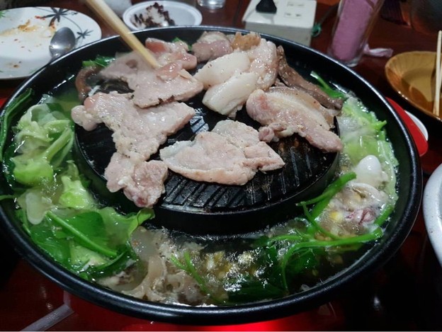 พบรักหมูกระทะ