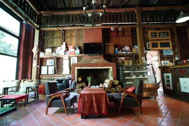 บรรยากาศ Nine One Coffee ริมธาร-บ้านเมี่ยง