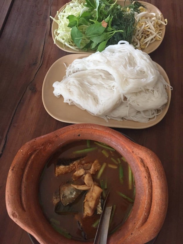 บ้านฮอซอน ขนมจีนต้ม หม้อปลาร้า