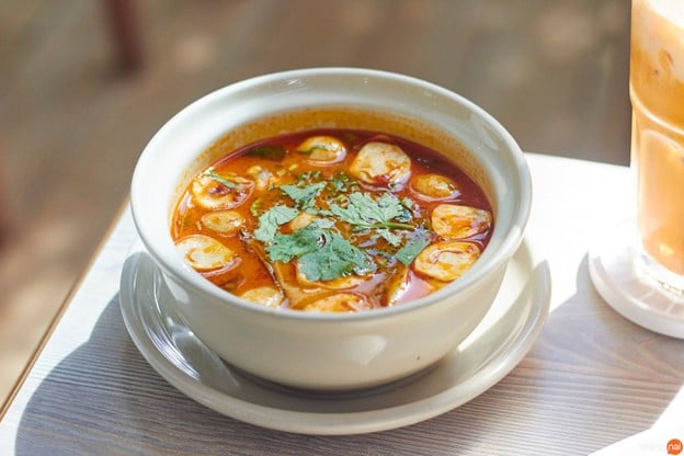 เมนูของร้าน ต้นเครื่อง สุขุมวิท 49