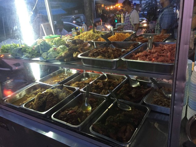 หน้าร้าน ข้าวต้มเขารัง